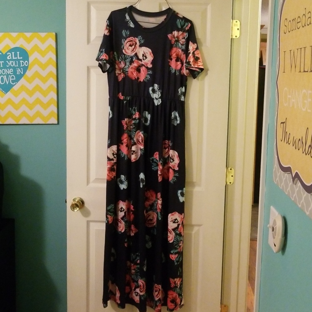 Navy floral maxi dress short sleeve